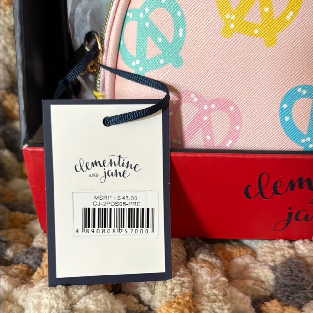 Clementine and Jane Pretzel Cosmetic 2-Bag Set - Picture 2 of 8
